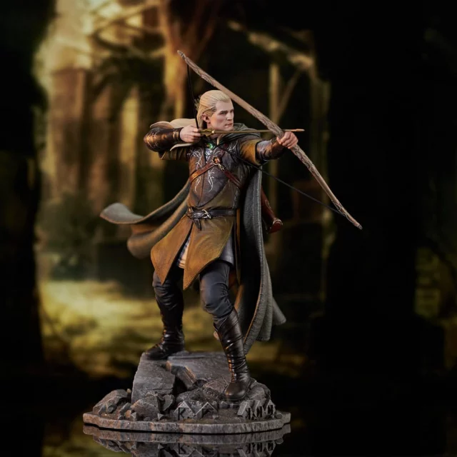 Figurka Lord of the Rings - Legolas Gallery Diorama (DiamondSelectToys)