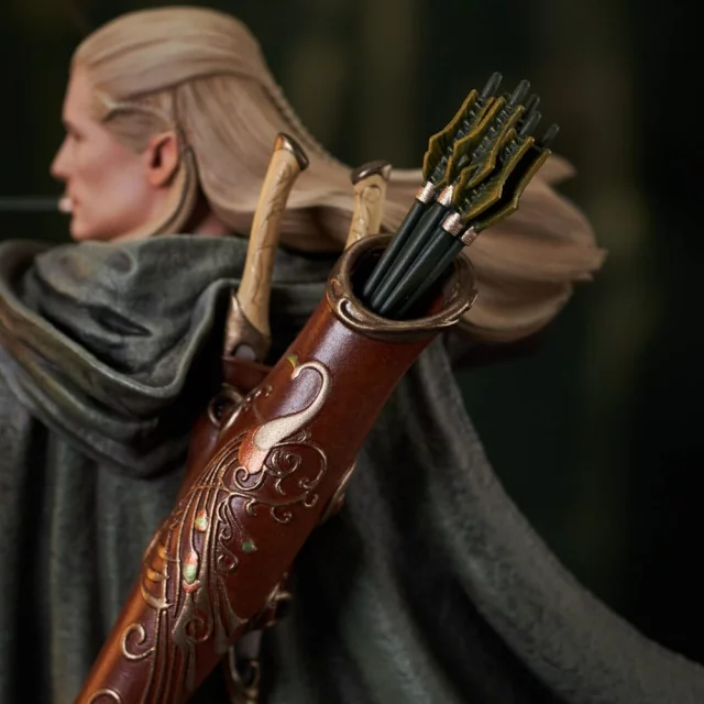 Figurka Lord of the Rings - Legolas Gallery Diorama (DiamondSelectToys)