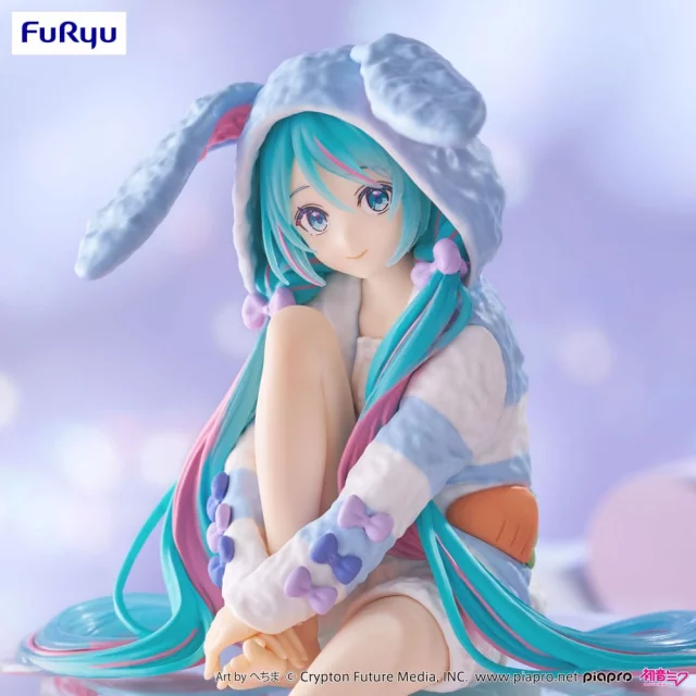 Figurka Vocaloid - Noodle Stopper Hatsune Miku Rabbit Ear Pajama (FuRyu)