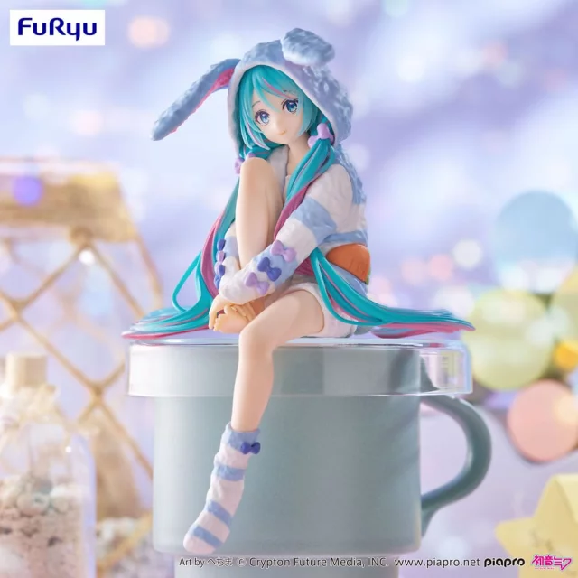 Figurka Vocaloid - Noodle Stopper Hatsune Miku Rabbit Ear Pajama (FuRyu)