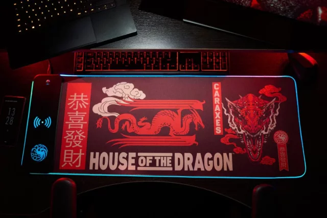 Podložka pod myš Game of Thrones: House of the Dragon - Podložka s bezdrátovou nabíječkou a RGB podsvícením (Numskull)