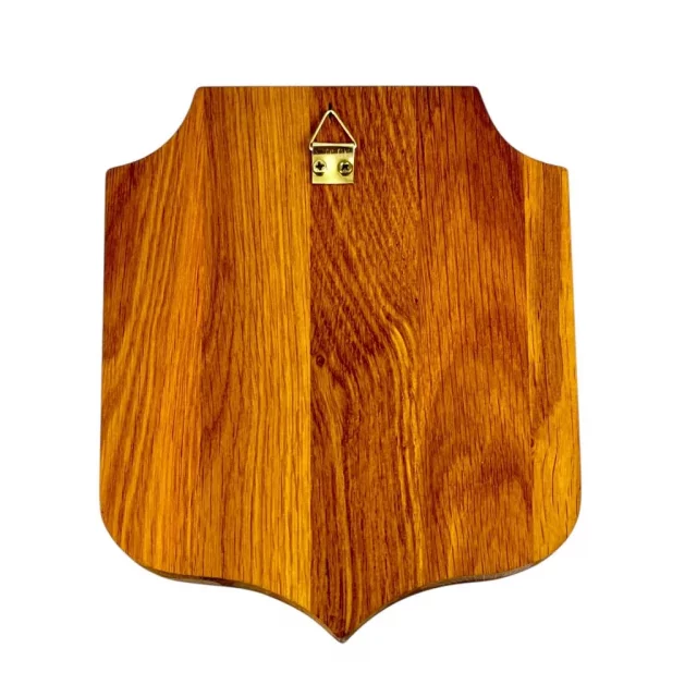 dřevěný štít na zeď