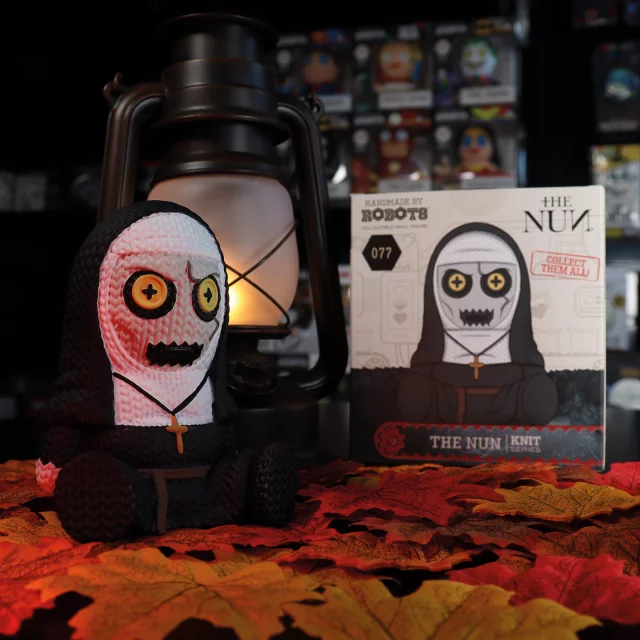 Figurka Conjuring - The Nun (Handmade By Robots Knit 077)