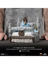 Soška The Exorcist - Possessed Regan McNeil Deluxe Art Scale 1/10 (Iron Studios)